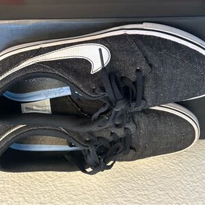 Nike Black and White Low-Top Sneakers